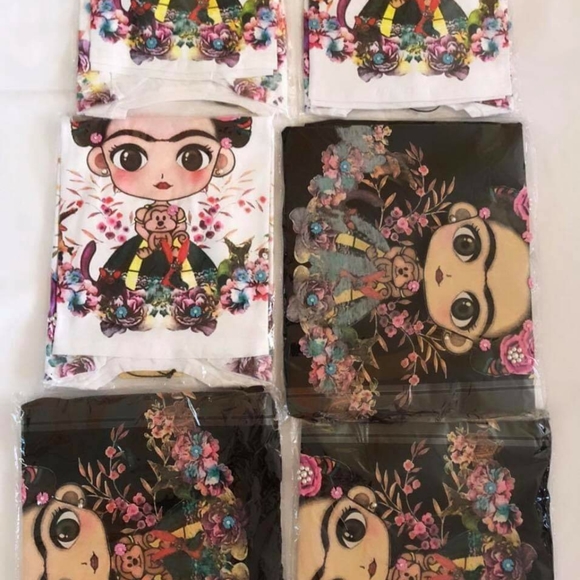 Women's  shirts - Picture 1 of 1